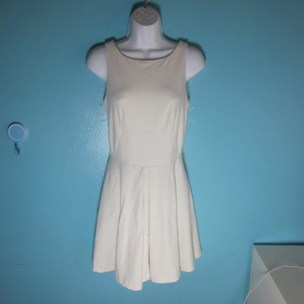 Amanda Uprichard Cream Colored Sleeveless Spring Dress Size S Rear Zip - Flaw